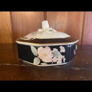 Vintage Mikasa Botanica trinket box